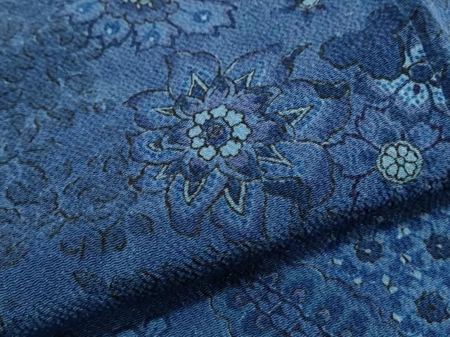 平和屋着物●上質な小紋　藍　型染め　更紗花文　鬼しぼ縮緬　正絹　逸品　CAAQ9508th 平和屋着物○上質な小紋 藍 型染め 更紗花文 鬼しぼ縮緬 正絹 逸品