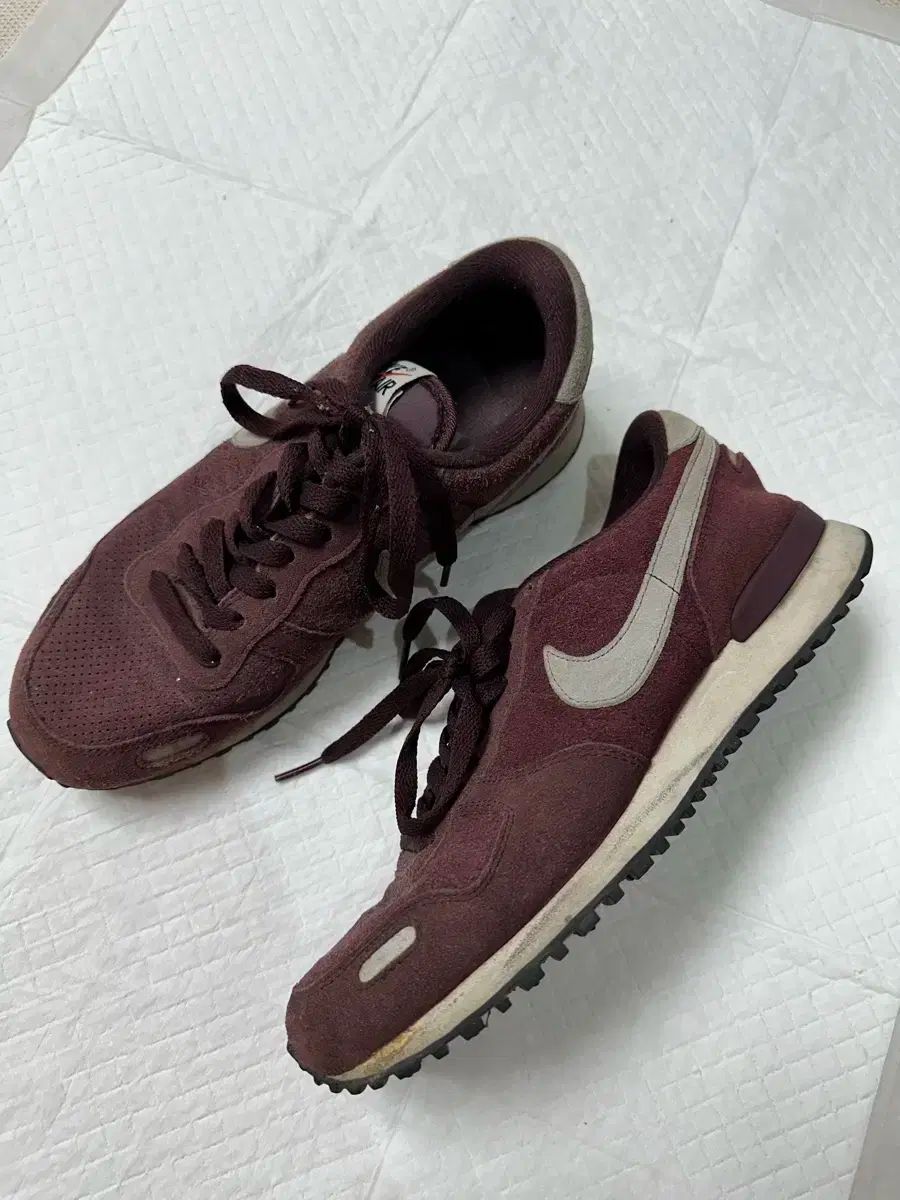 NIKE(ナイキ) ボルテックス 250