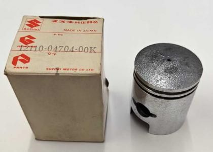 SUZUKI　スズキ純正 50cc2サイクルピストン P/No.12110-04704-00K (#00150121)