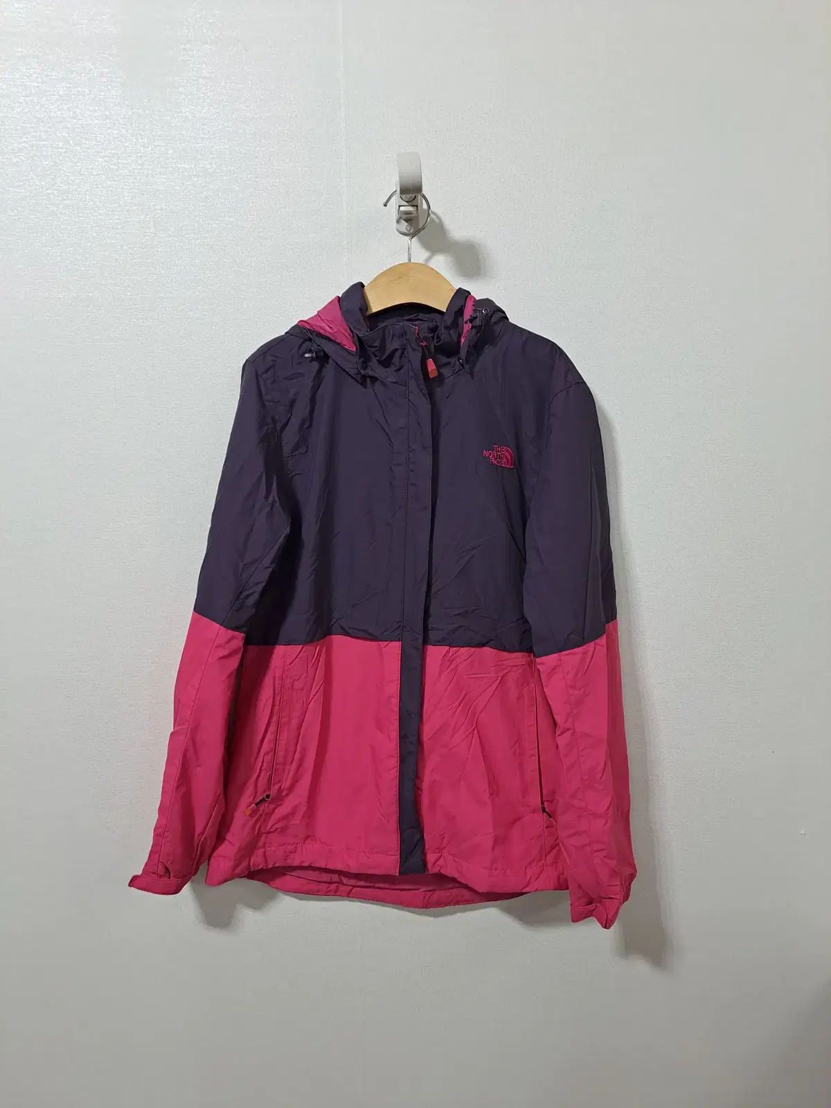 THE NORTH FACE ザノースフェイス レディース ウィンドブレーカー 95