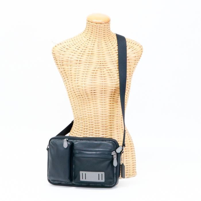 コーチ シグネチャー ボディバッグ メンズ 【中古】（美品 コーチ  