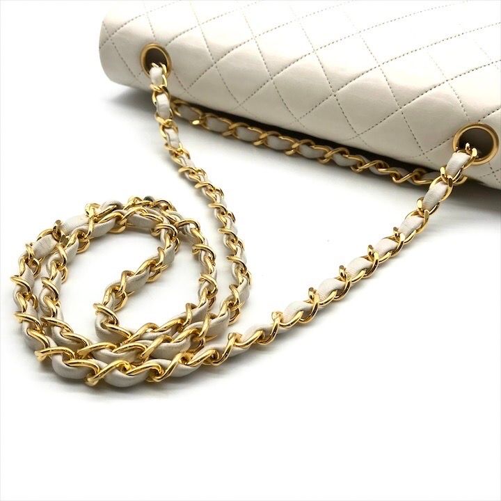 良品 CHANEL シャネル ラムスキン ダブルフラップ ダブルチェーン ショルダー バッグ ホワイト db33 楽天市場】【中古】良品 CHANEL シャネル ラムスキン ダブルフラップ