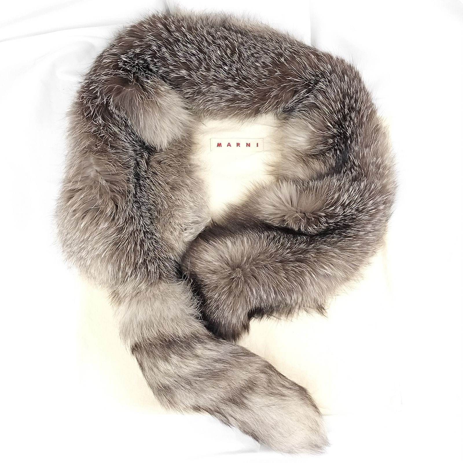 MARNI/マルニ/リアルファー /ティペット/マフラー/美品/定価22万 贅沢な冬のエッセンス✨】 マルニ マフラー フォックスファー