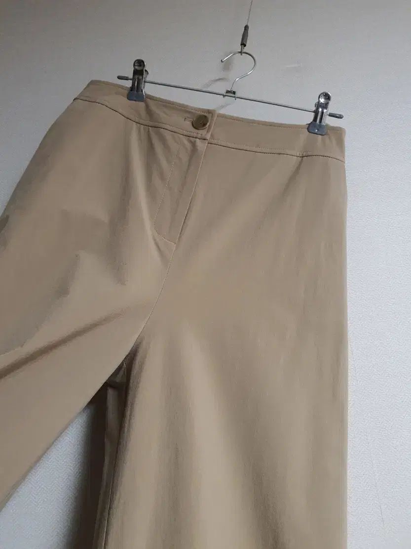 スラックス