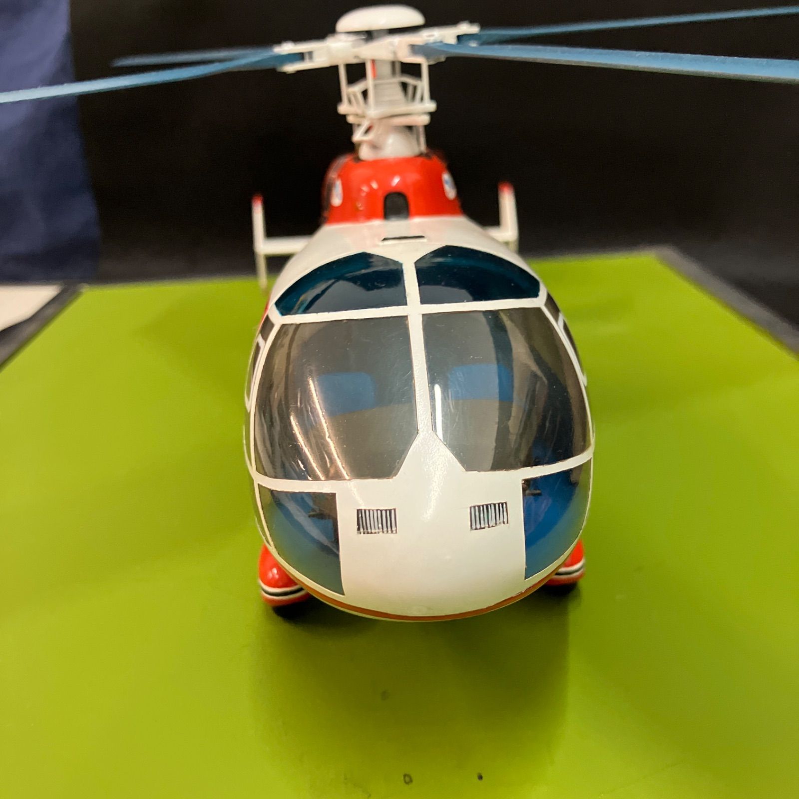 希少　日本製 四国航空　ヘリコプター模型　台座幅約48cm 希少 日本製 四国航空 ヘリコプター模型 台座幅約48cm 【公式通販】