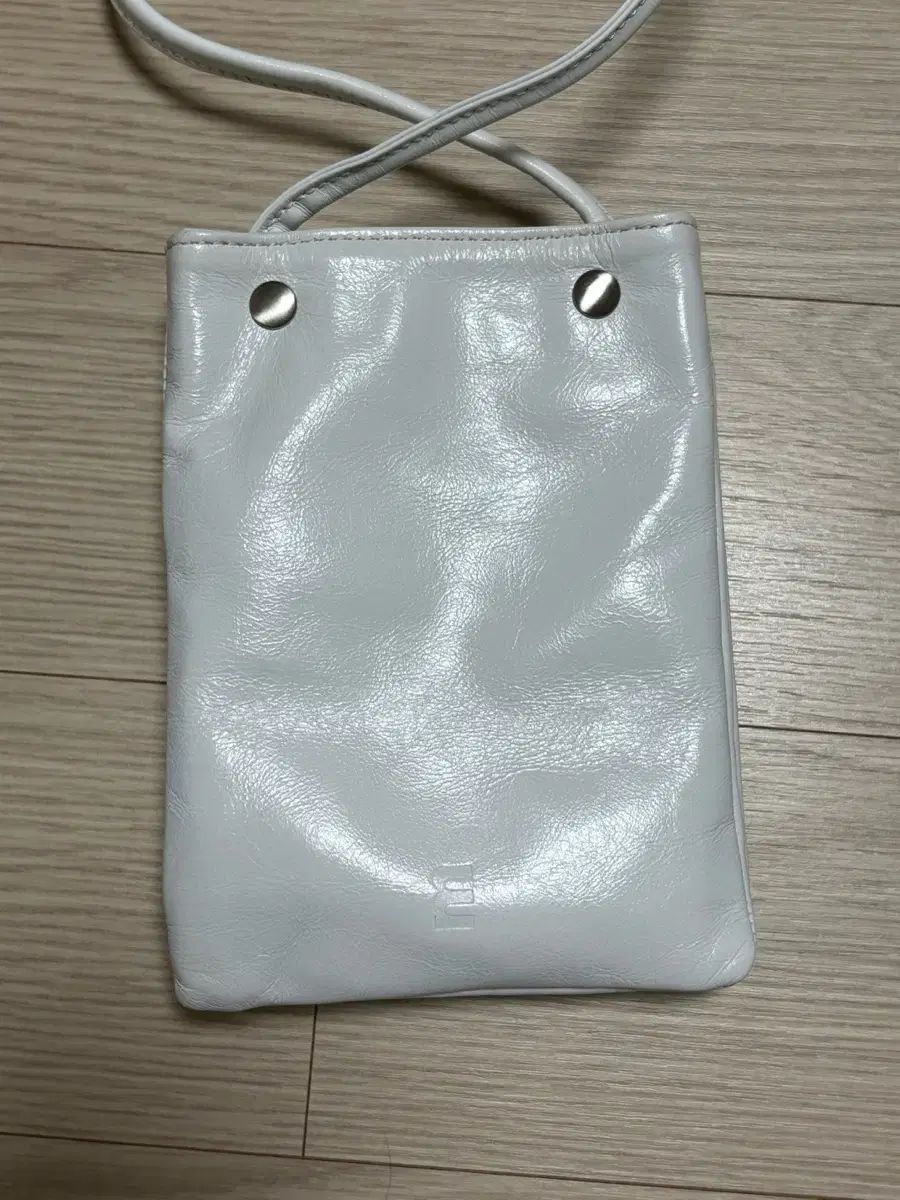 ミニミュート minitmute リムード S 白