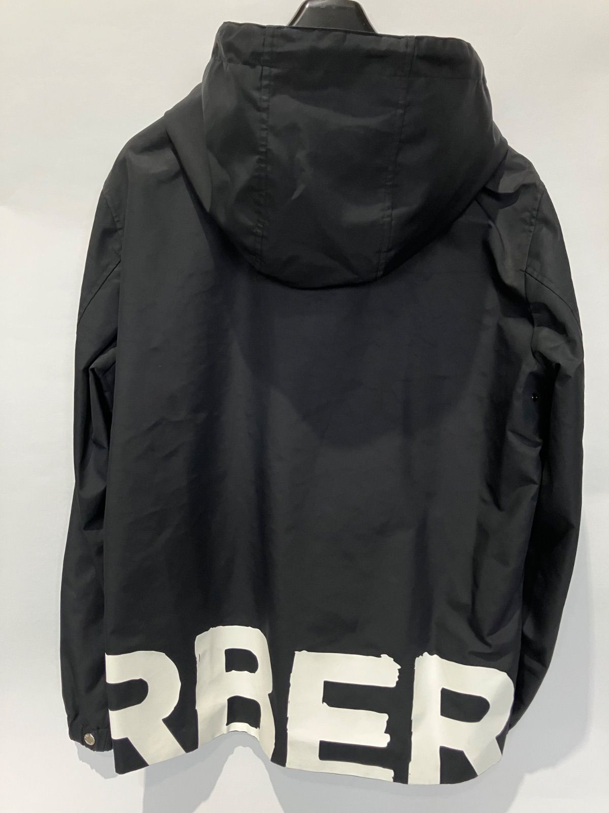 品 BURBERRY フード付きブラックジャケット L メンズ 8037487--L