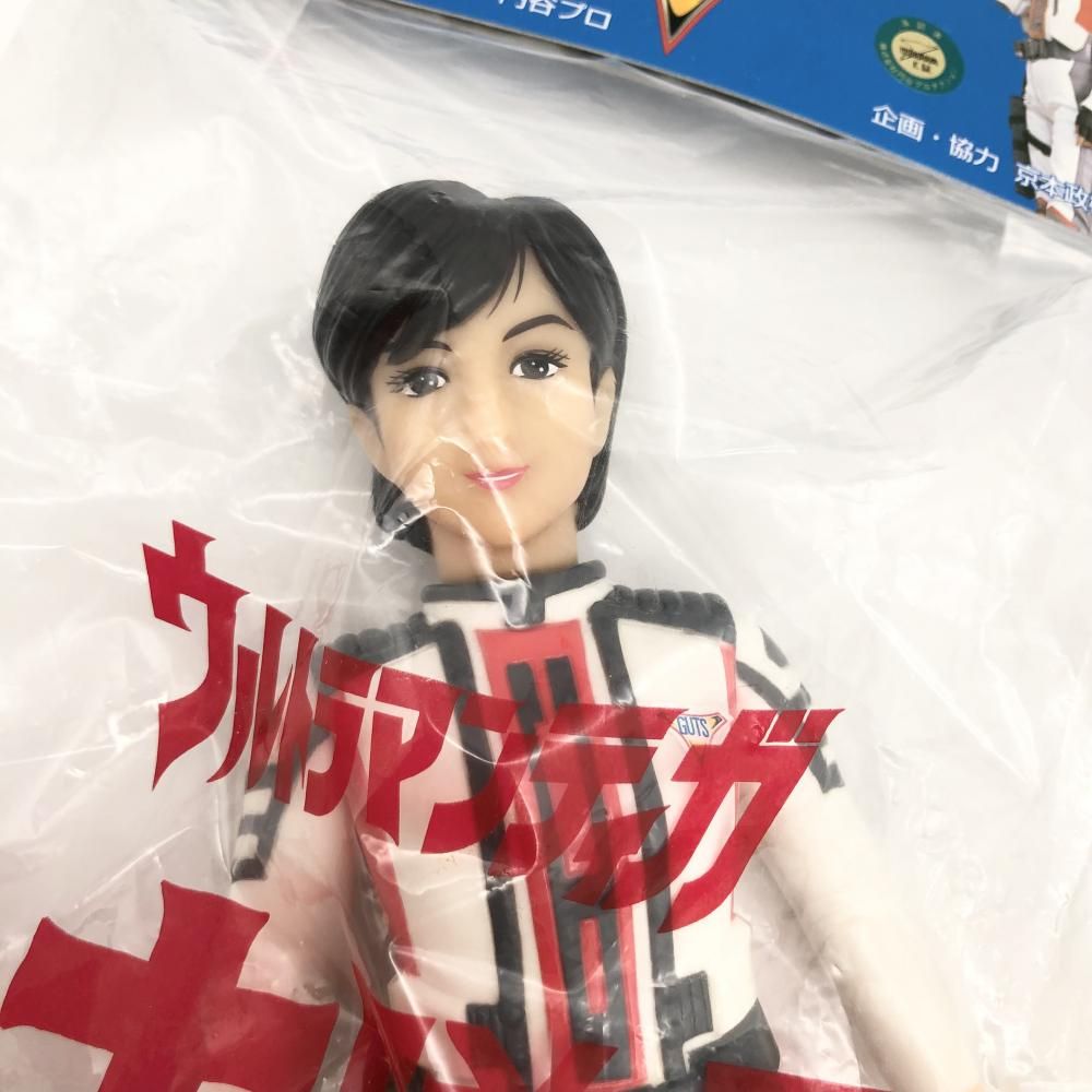 ウルトラマン ティガ レナ隊員 ヘルメット付M1号ウルトラシリーズイベント限定品 M1号 レナ隊員 ヘルメット脱着 カード付 ウルトラマンティガ イベント