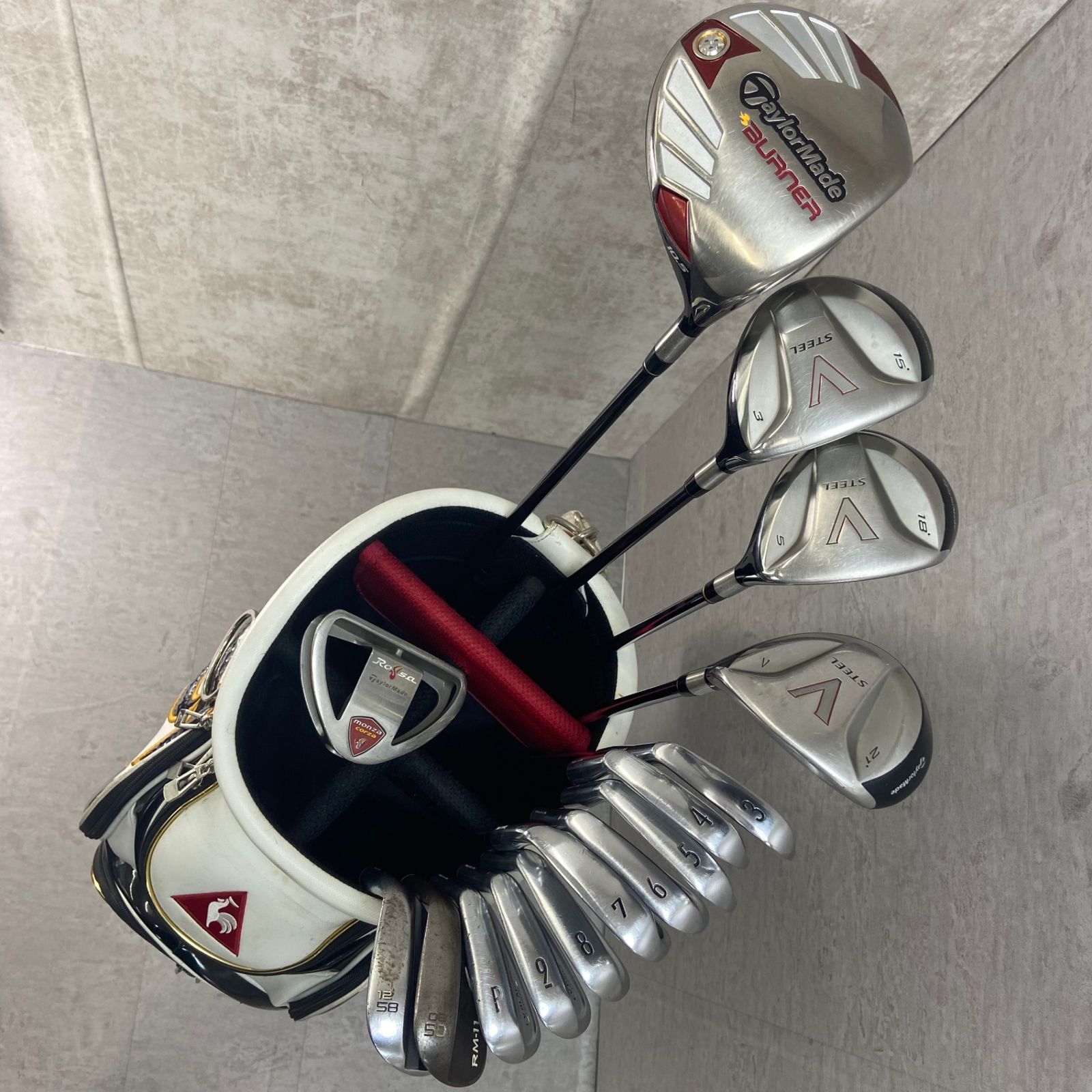 TaylorMadeメンズゴルフクラブセットとLe Coq のキャディバッグ 51wHjURRHNL.jpg