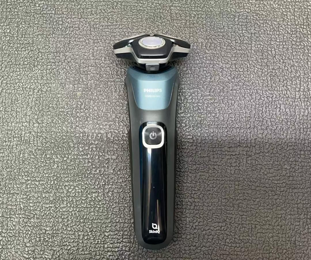 フィリップス 電動シェーバー 洗浄機付き S5882 66 4416516 CALAISNAUTIC_FR