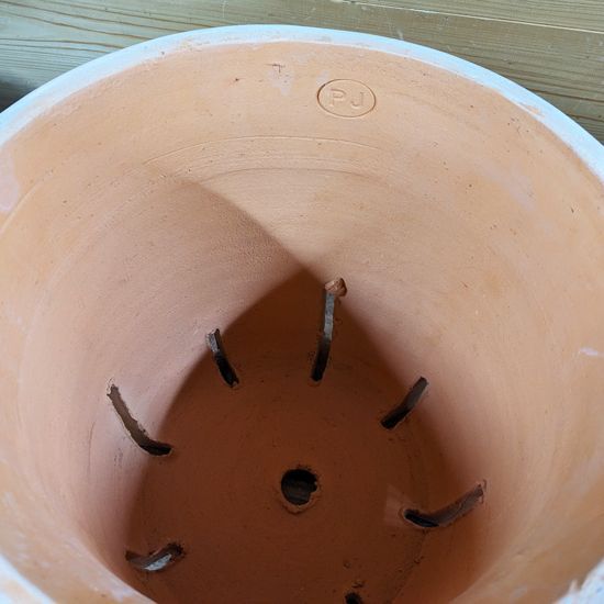 再入荷です♪HM474 スリット鉢Mサイズ テラコッタ 素焼 植木鉢 植物