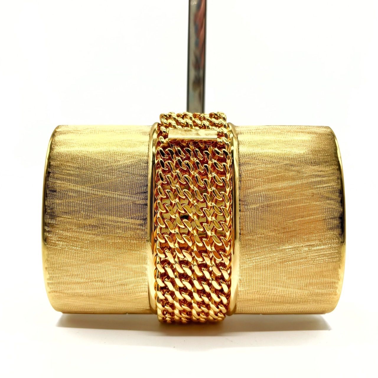 LOEWE ✨良品✨アクセサリーポーチ　ゴールドチェーン　小物入れ　スエード LOEWE ✨良品✨アクセサリーポーチゴールドチェーン小物入れスエード