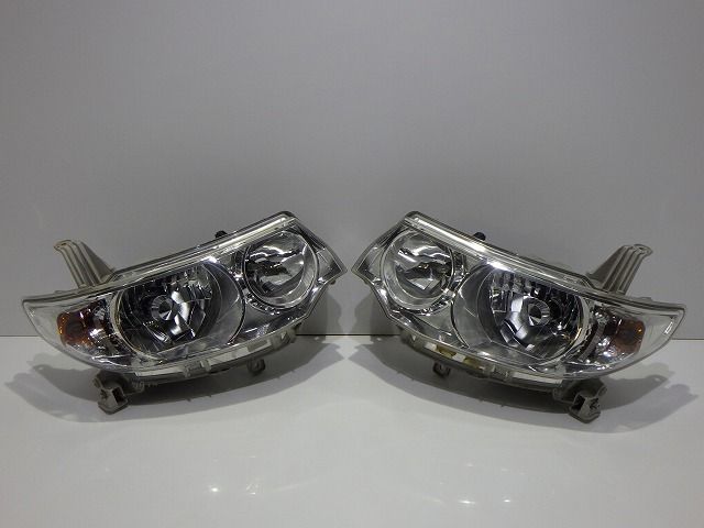 磨き塗装済み‼️l375s タント　ヘッドライト　バラスト付　HID 磨き塗装済み‼️l375s タント ヘッドライト バラスト付 HID