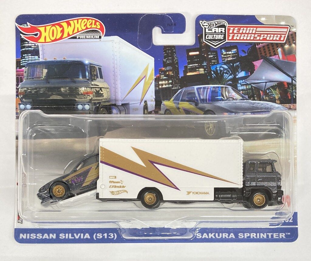 MATTEL HOTWHEELS TEAM TRANSPORT #52 HOTWHEELS NISSAN SILVIA(S13) u0026 SAKURA SPRINTER #52