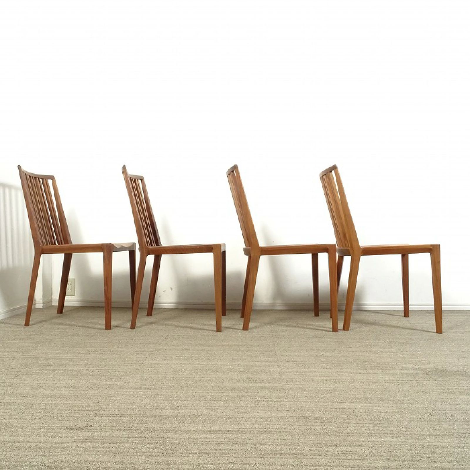 お71【展示美品】起立木工 オランダ製民芸家具のダイニングチェア サイドチェア お68【展示美品】起立木工 オランダ製民芸家具のダイニング