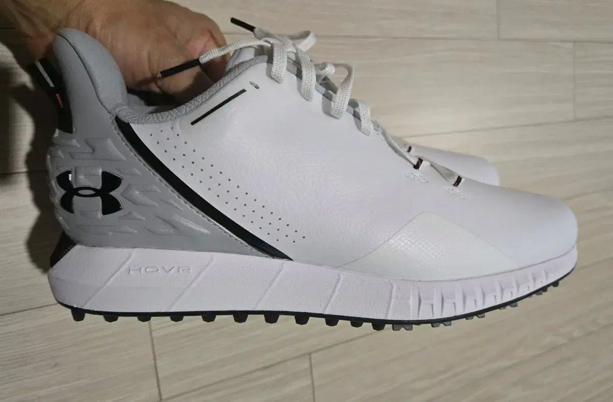 大人カジュアル UNDER ARMOUR アンダーアーマー メンズ ゴルフシューズ 白 280 スパイクレス 【超特価】