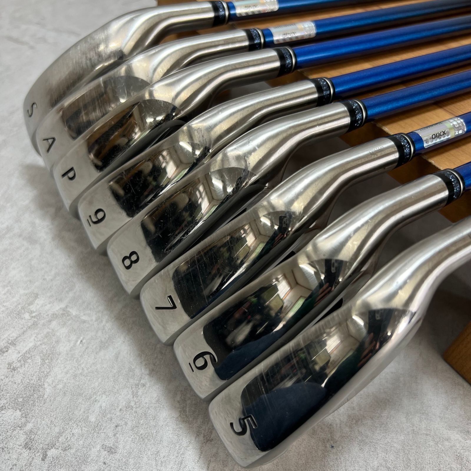 ゼクシオ 11代目 MP 1100 メンズゴルフ アイアンセット 8本 右利き用 SR XXIO