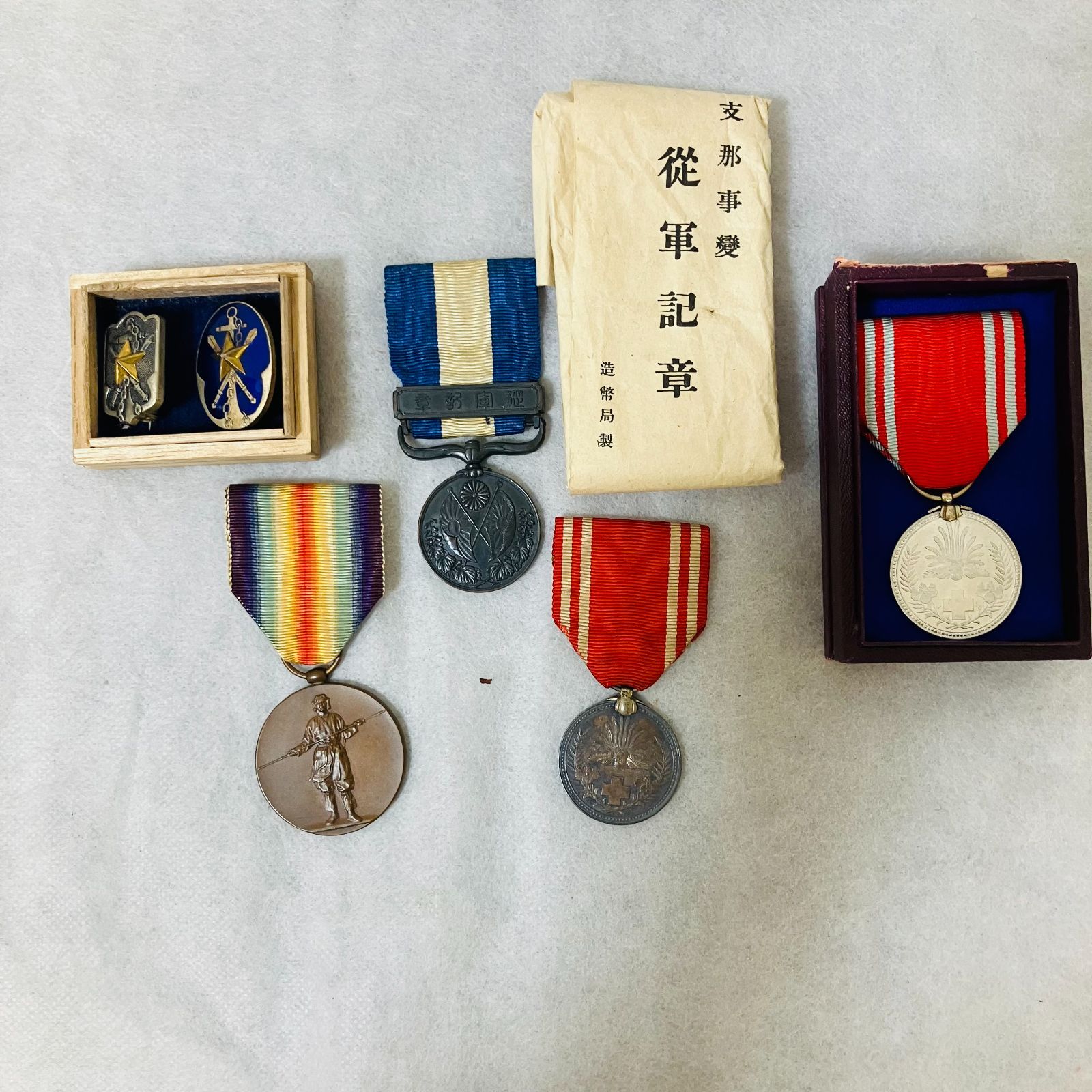勲章 記章