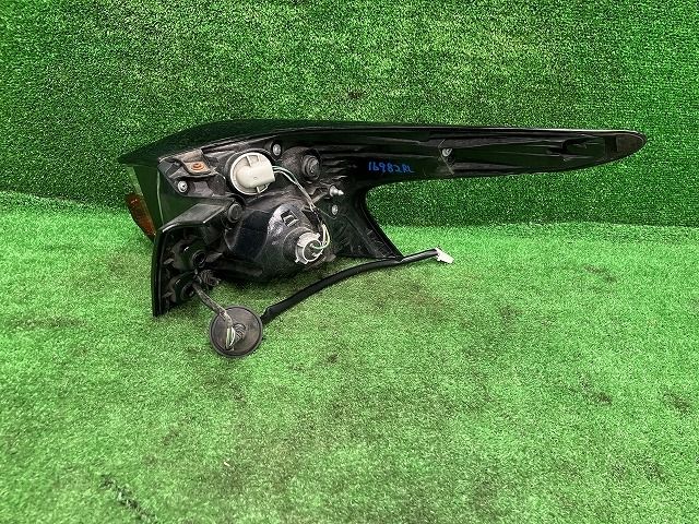 【 特価セール-SALE】 レクサス NX AYZ15 左テールランプ テールライト NX300H バージョンL スタンレー 78-2 81550-78020 085