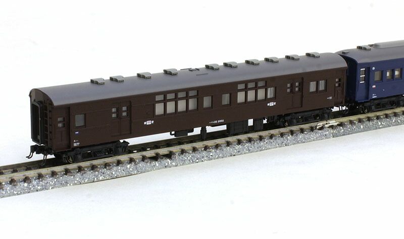 KATO　10-1387＋10-1388 寝台急行「つるぎ」基本・増結 寝台急行「つるぎ」基本・増結セット 入線です。KATO 10-1387/10