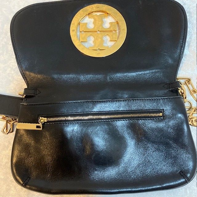 トリーバーチ TORY BURCH ゴールドロゴモチーフ レザーチェーン 