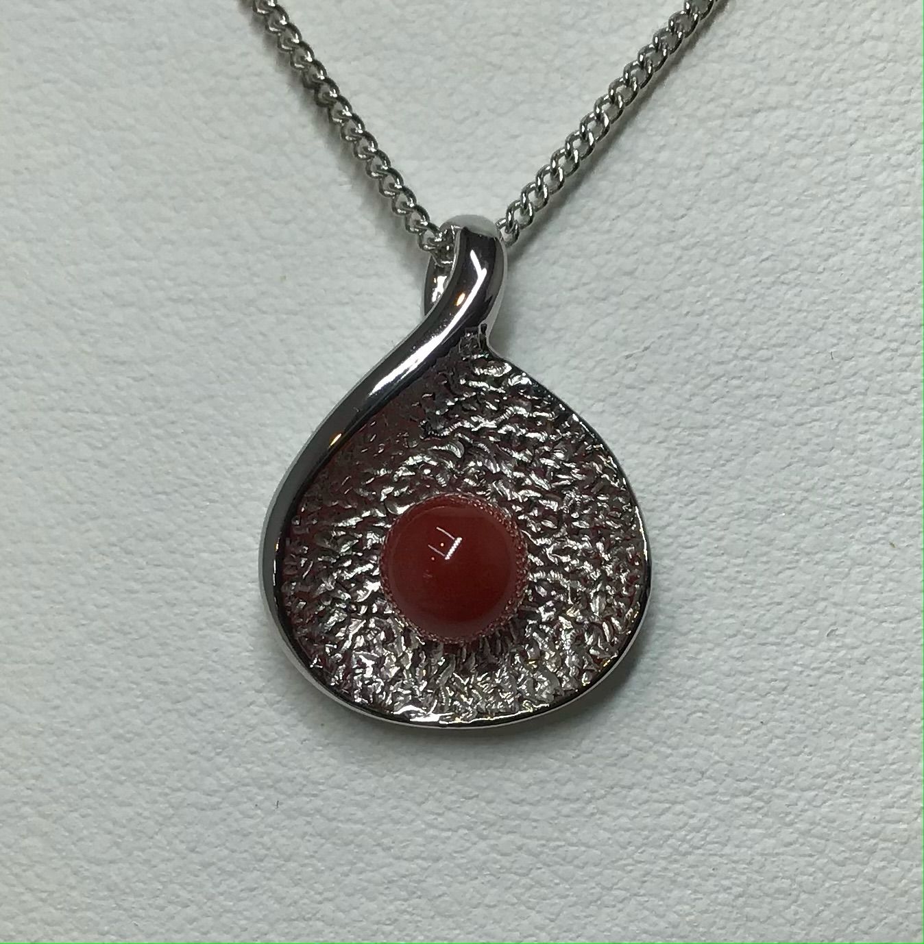 赤珊瑚 and シルバー ペンダントヘッド 血赤 珊瑚 ペンダントトップ