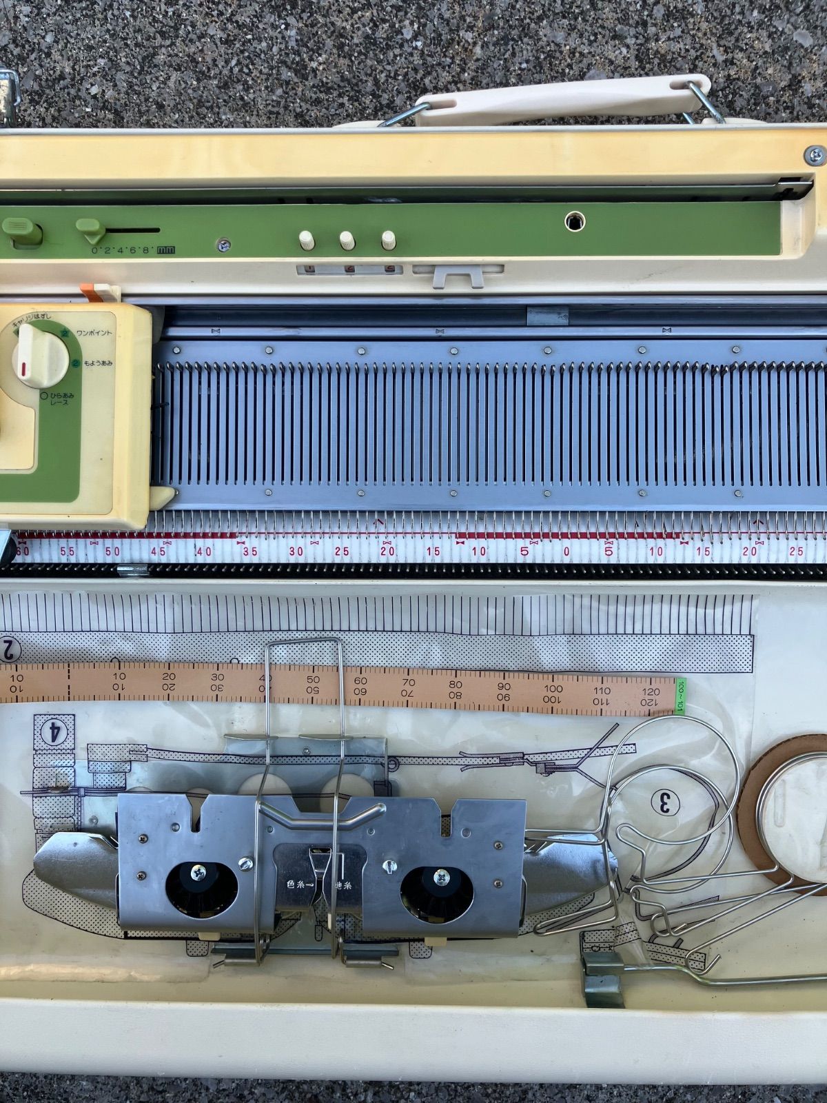 ブラザー編み機 パリエ8 KH881 BROTHER 編み機 パリエ8 KH-881 ①