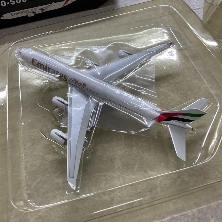 エミレーツ航空 A340-500 1/500 エミレーツ航空、エアバスA340-500型機で最後の飛行を実施