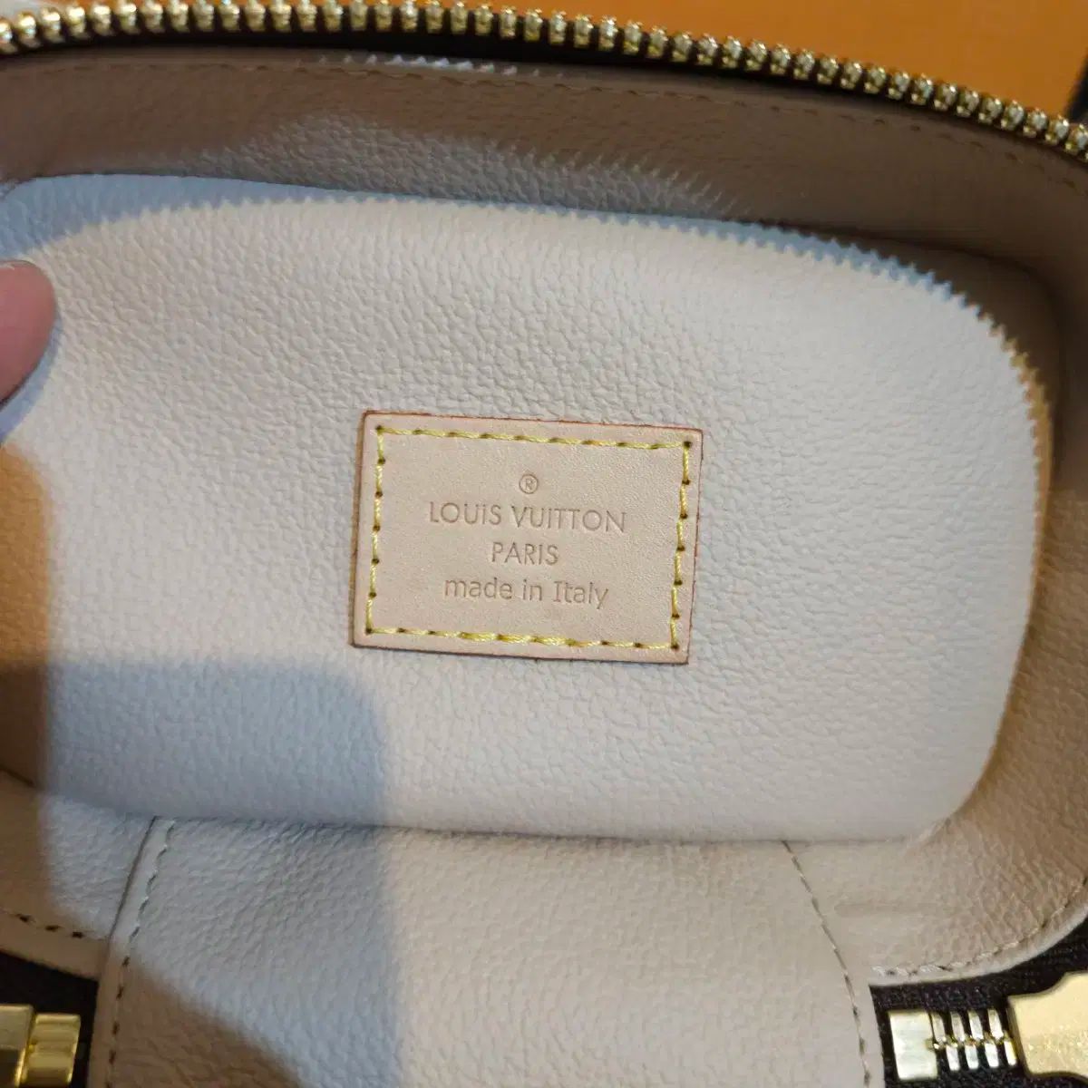 ナノ クラッチバッグ