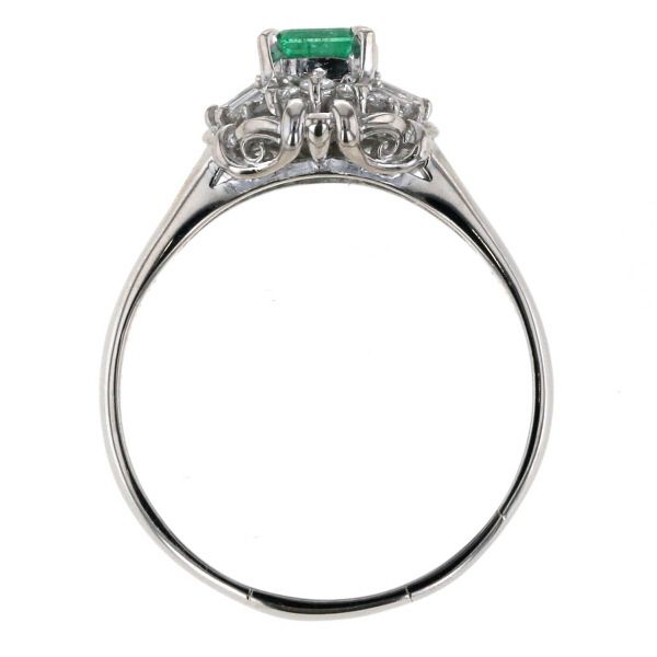 Pt900 プラチナ リング エメラルド 0.63ct ダイヤモンド 0.31ct