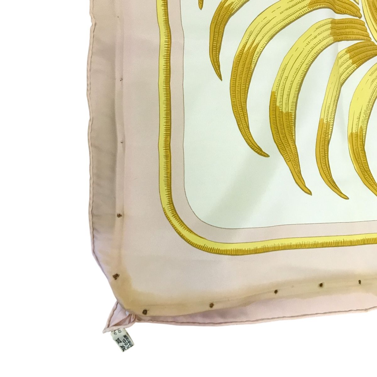 HERMES　カレ　王者の虎　70'~80' Vintage シルクスカーフ エルメス カレ70 TIGRE ROYAL 王者の虎 スカーフ シルク ピンク