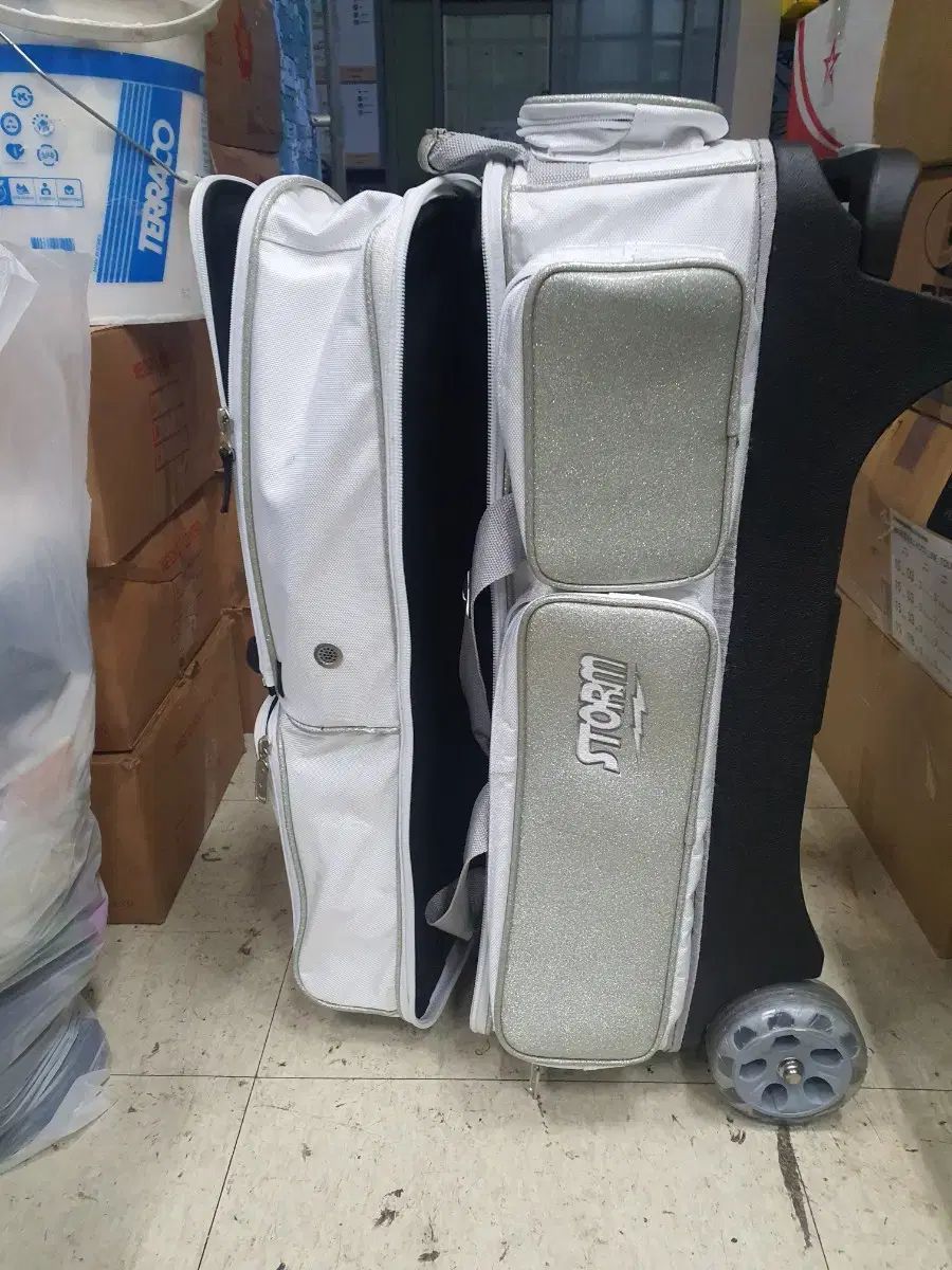 ボーリングバッグ ストーム 3ローラーバッグ