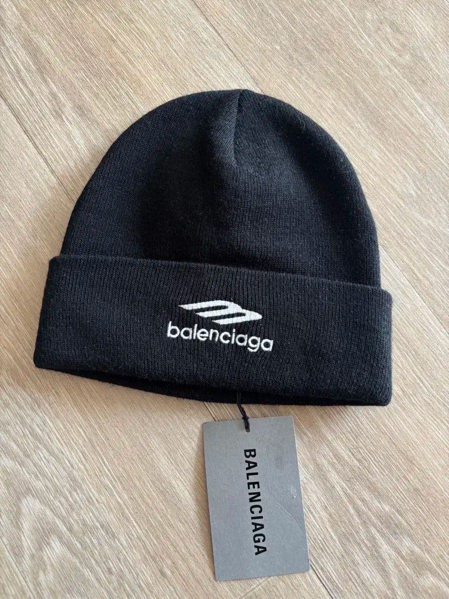 バレンシアガ スポーツ アイコン ビーニー