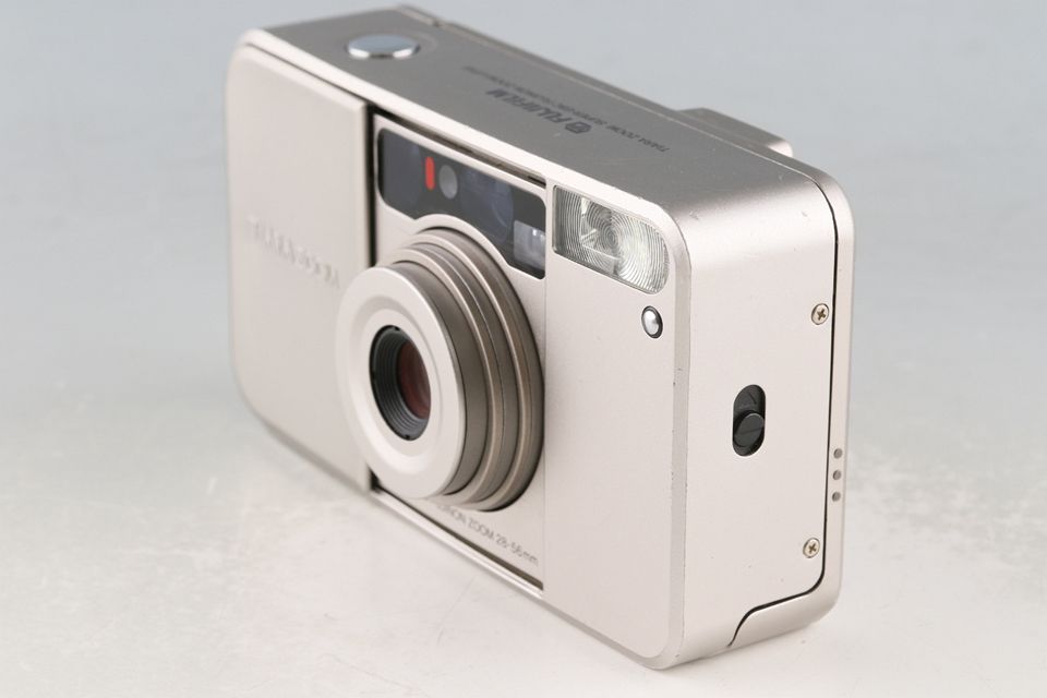 Fujifilm Tiara Zoom 35 mm Point Shoot Film Camera With Box 60966 L 8