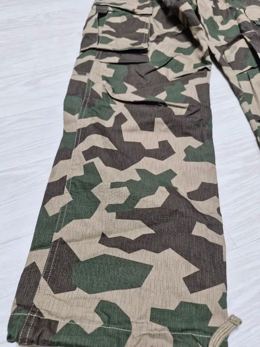 エクスEXTRA オディORDINARY