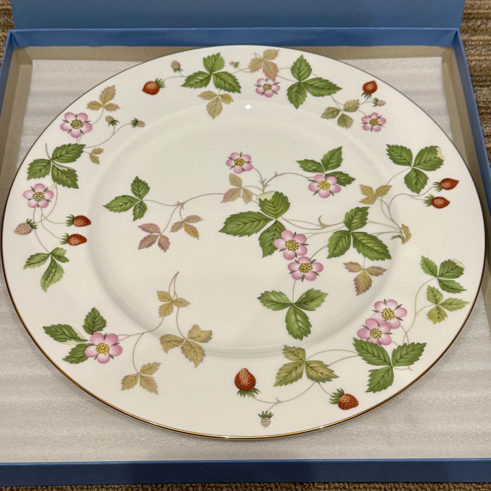 美品】ウェッジウッド・ワイルドストロベリープレート WEDGWOOD 黒壺印