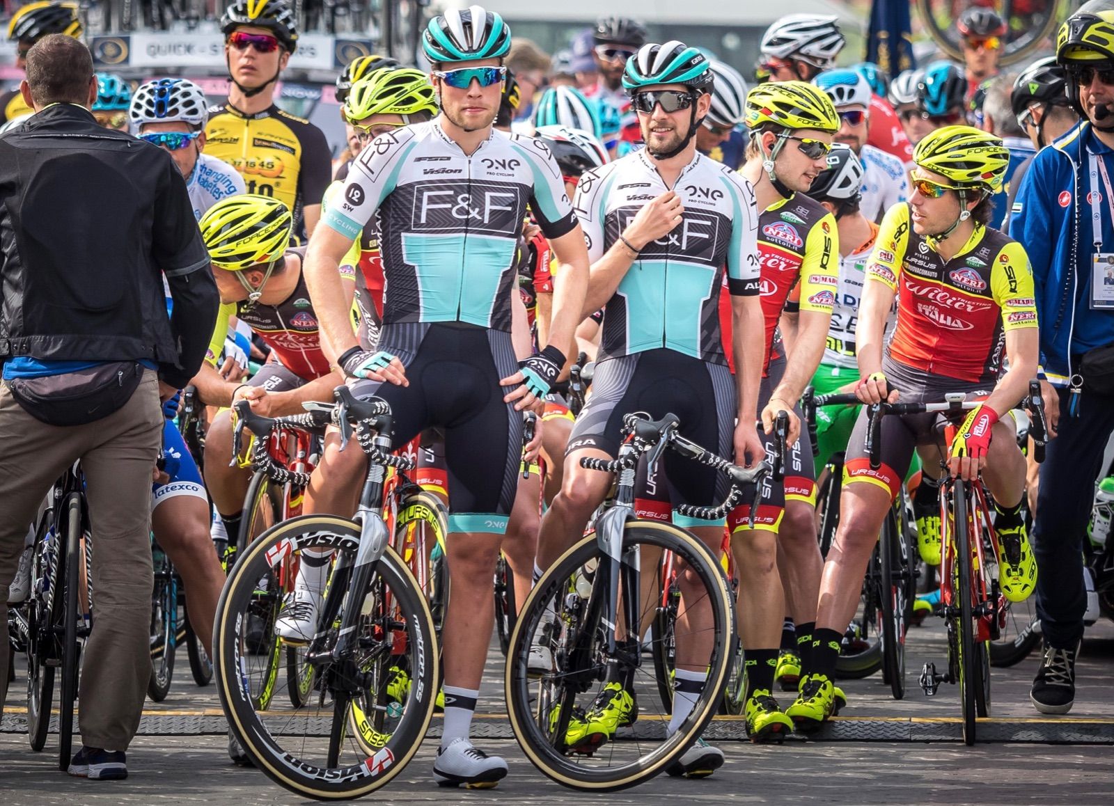 ロットソウダル Lotto Soudal　半袖ワンピース　サイクルジャージ　s　自転車　ロードバイク　セパレート　スーツ　スピード　スキン ロットソウダル Lotto Soudal 半袖ワンピース サイクルジャージ s