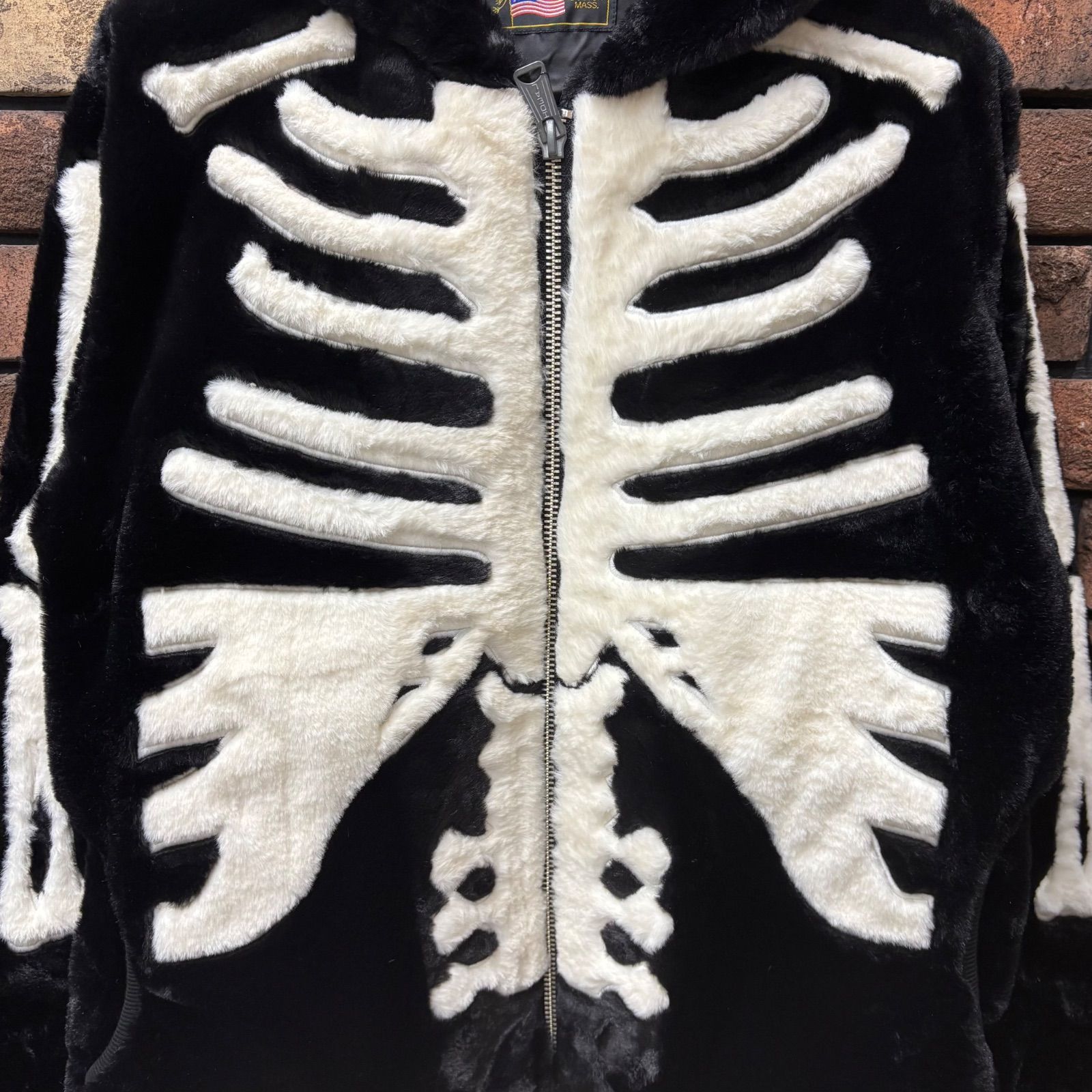 VANSON/バンソン】ファーZIPジャケット ワッペン フェイクファー