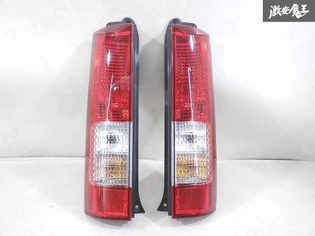 【純正】スズキ　エブリィDA64W テールランプ左右セット ストア出品】スズキ純正 DA64W エブリィワゴン テール
