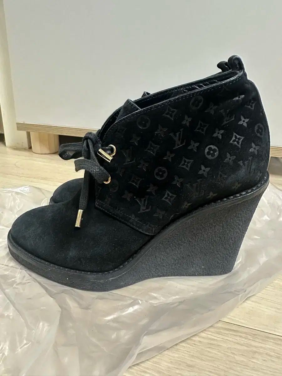 ウエッジヒール