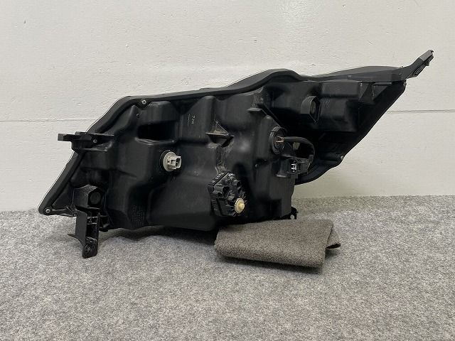 車 デイズ ルークス ハイウェイスター/B21A 純正 後期 右 ヘッドライト