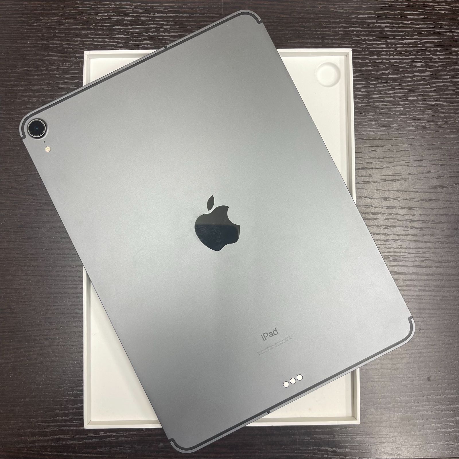iPad Pro 11インチ 512GB Wifi + Cellular SIMフリー 送料無料 本を