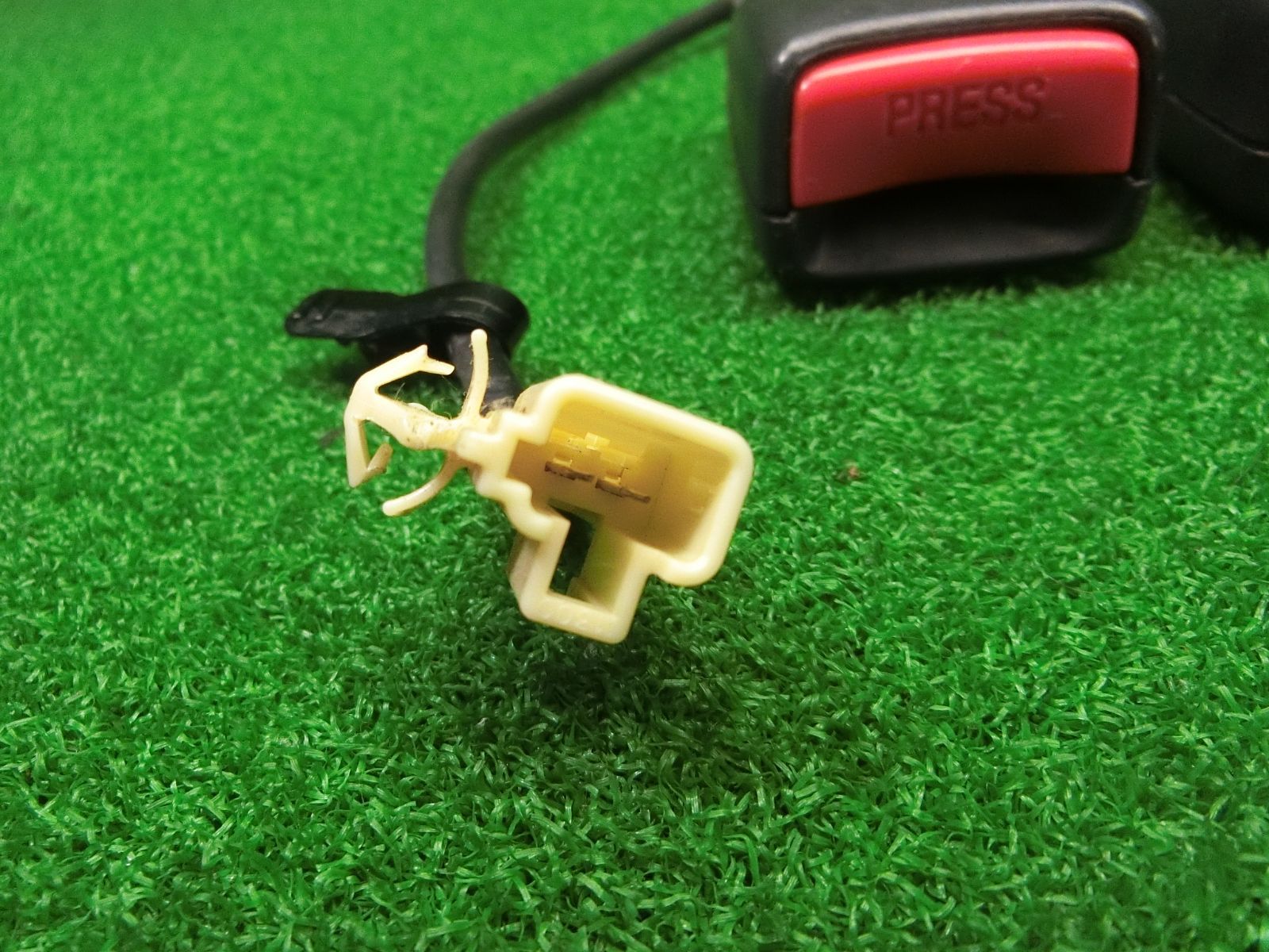 シートベルト 左右セット