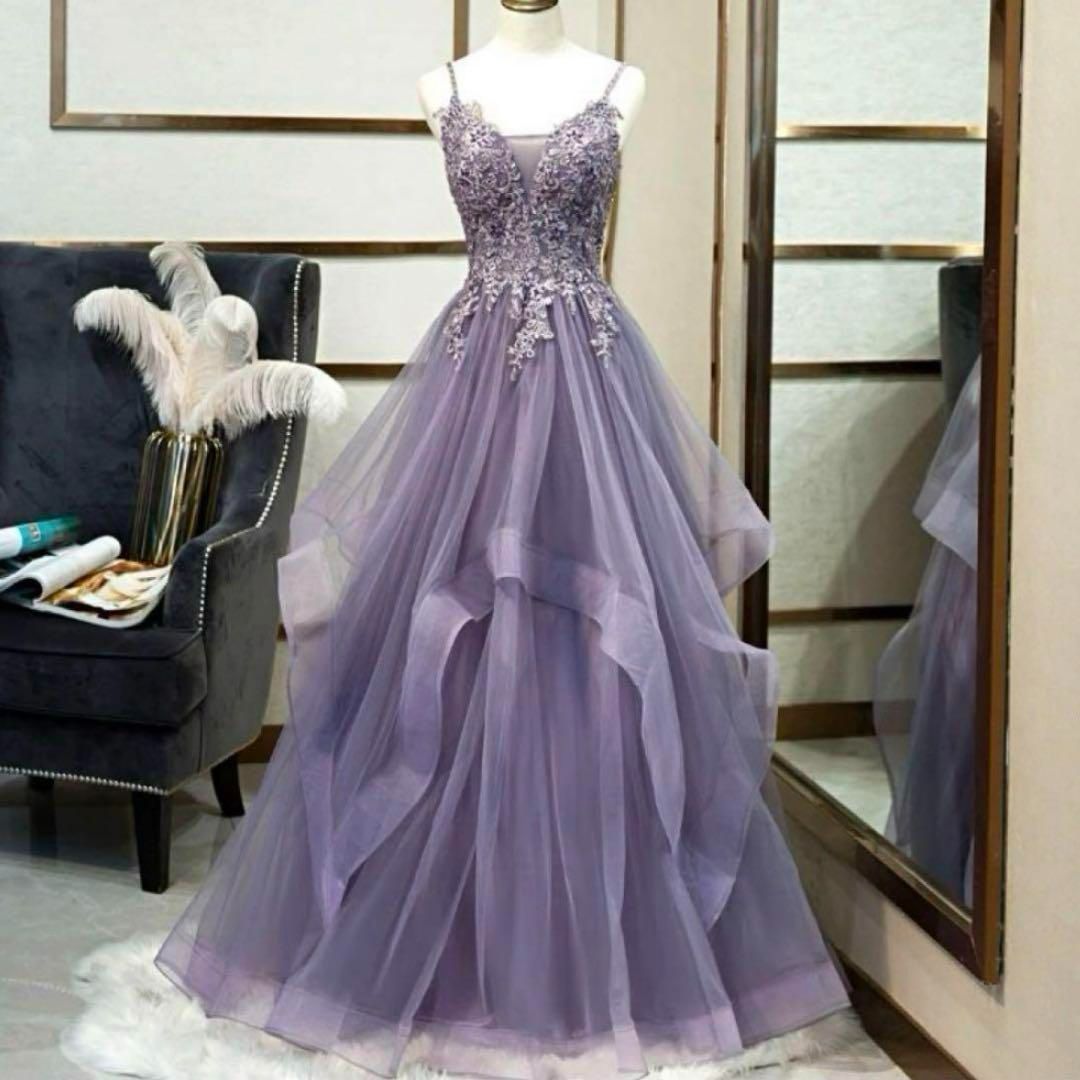 お花のデザインがゴージャスなフリルイブニングドレス?.?