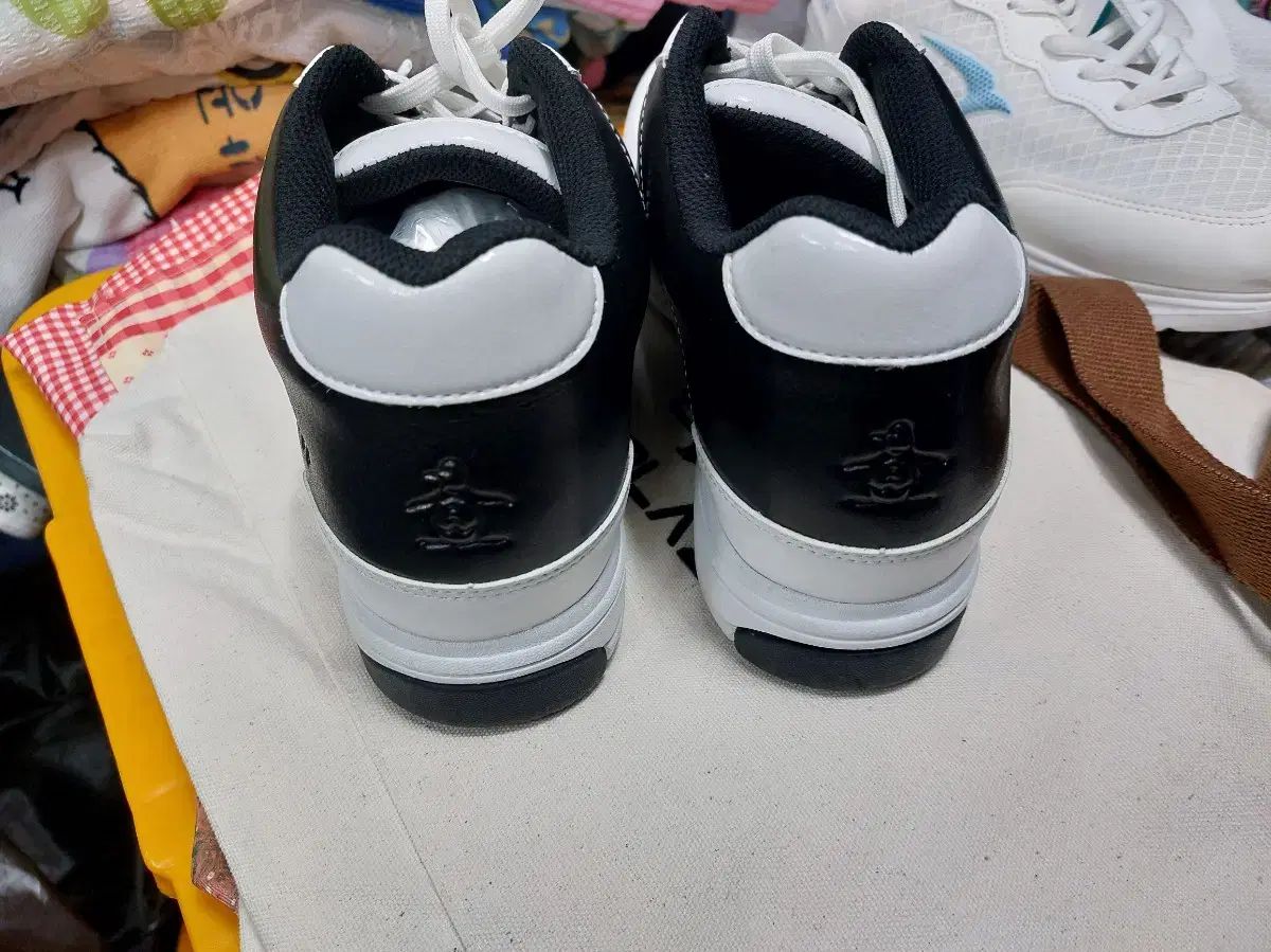 マンシングウェア ゴルフシューズ