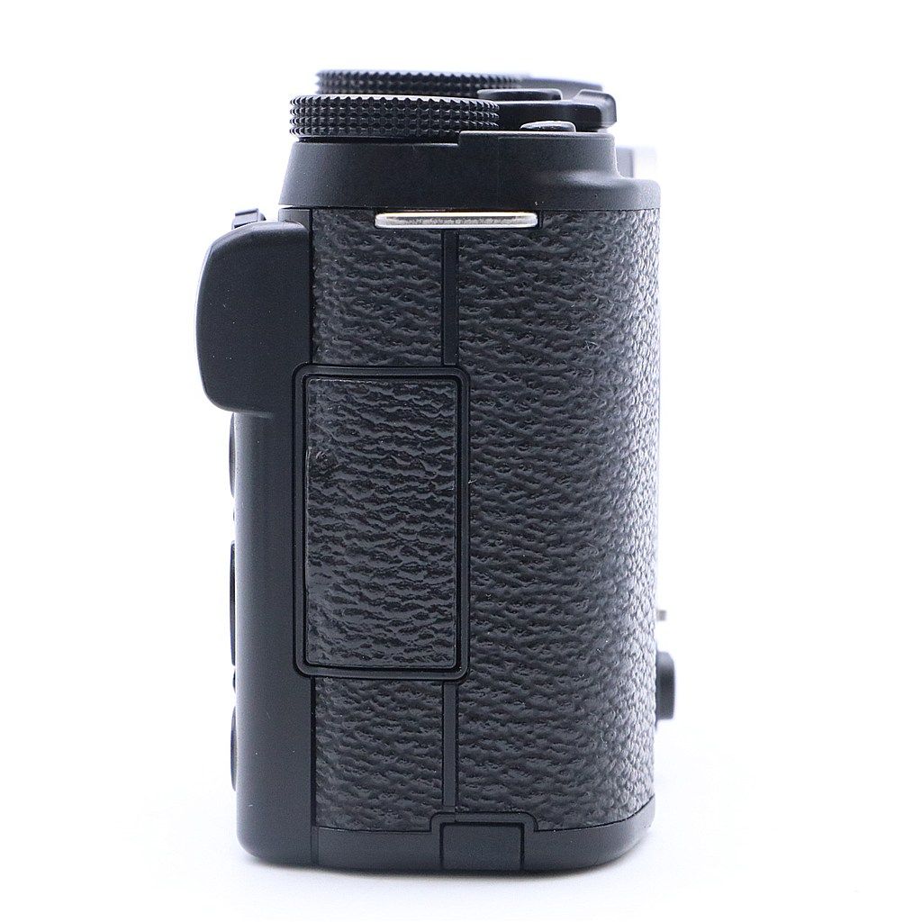  上品 Fujifilm X M 1 ブラック 6444 デジタルカメラ カメラ