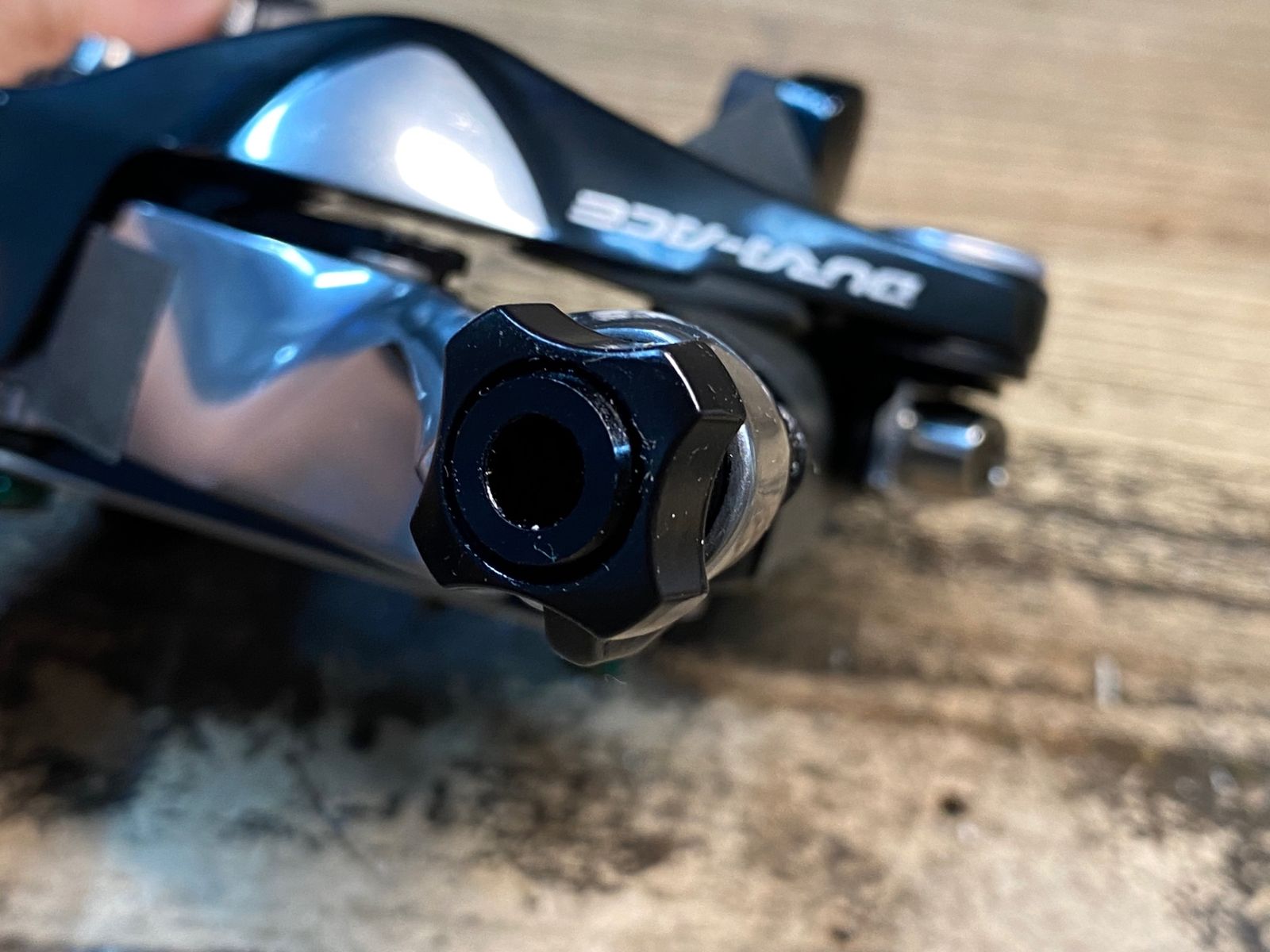 SHIMANO(シマノ)BR-R9210-F フロント ダイレクトマウント R55C4シューカーボンシュー Shimano シマノ BR-R9210 フロント カーボン デュラエース DURA-ACE