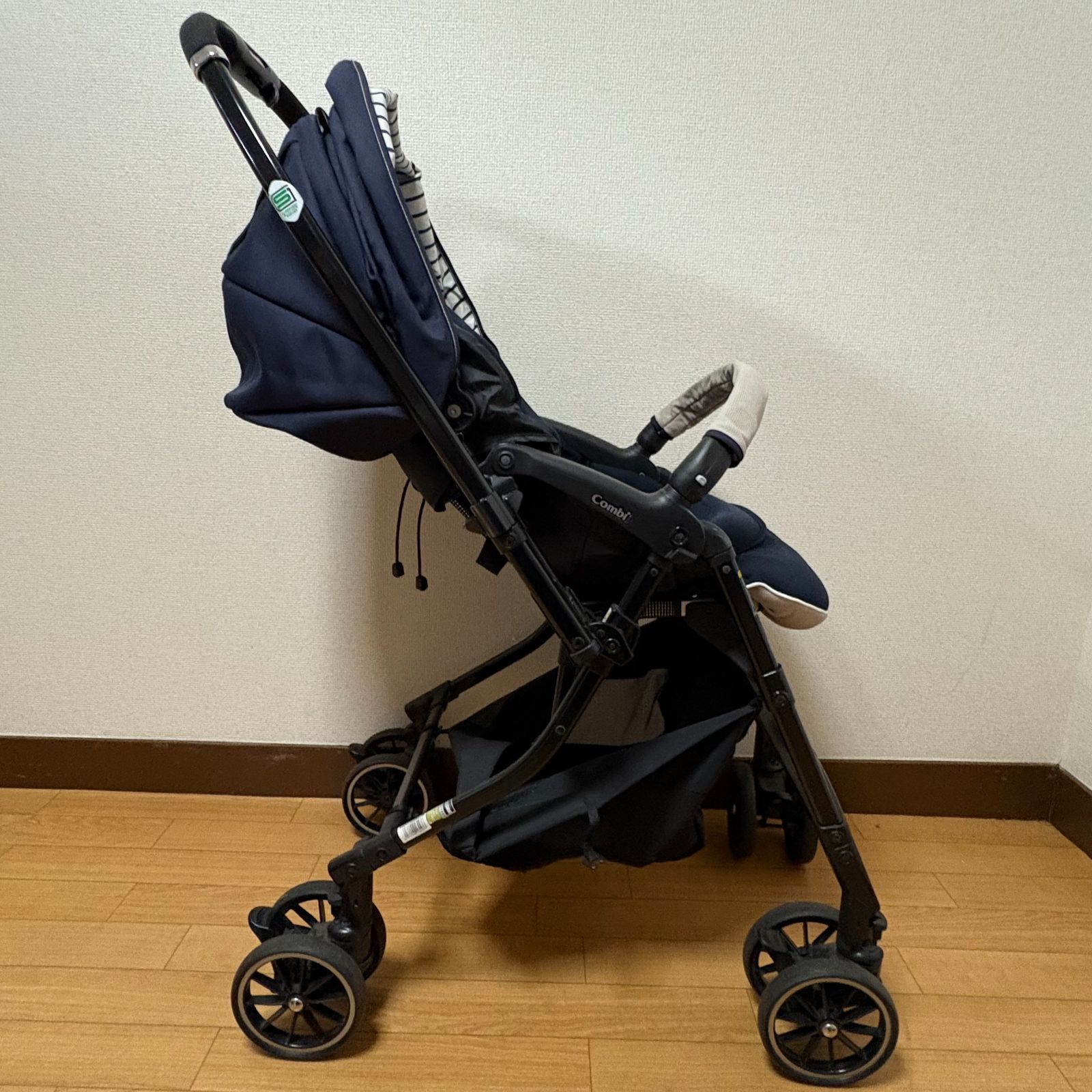 Combi ベビーカー ネイビー メチャカルハンディオート4キャスター Amazon.co.jp: コンビ ホワイトレーベル WhiteLabel ベビーカー