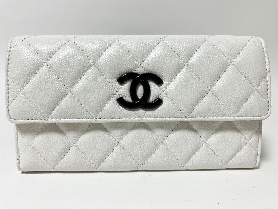 CHANEL シャネル キャビアスキン マトラッセ 2つ折り 長財布