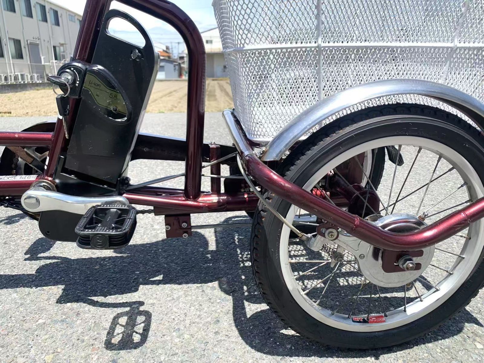 電動アシスト三輪自転車 24V5.8Ah